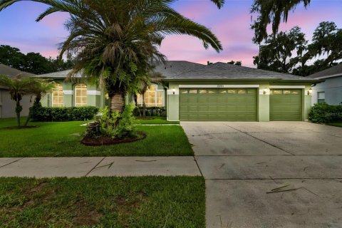 House in Valrico, Florida 4 bedrooms, 246.19 sq.m. № 2126970 - photo 3