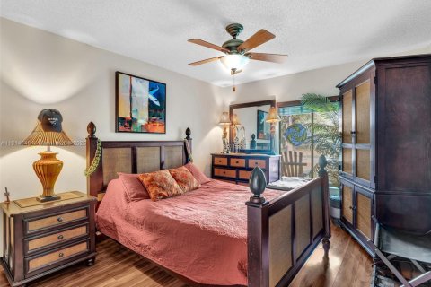 Casa en venta en Lauderhill, Florida, 4 dormitorios, 195 m2 № 1970145 - foto 17