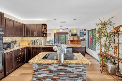 Casa en venta en Lauderhill, Florida, 4 dormitorios, 195 m2 № 1970145 - foto 25