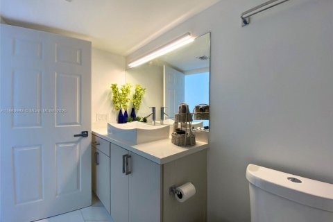 Copropriété à vendre à Aventura, Floride: 2 chambres, 126.81 m2 № 1891773 - photo 16