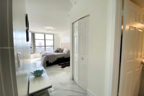 Copropriété à vendre à Aventura, Floride: 2 chambres, 126.81 m2 № 1891773 - photo 18