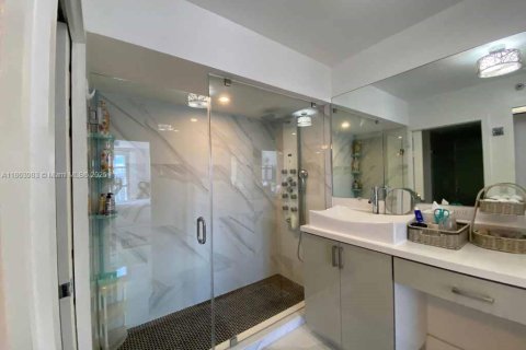 Copropriété à vendre à Aventura, Floride: 2 chambres, 126.81 m2 № 1891773 - photo 28