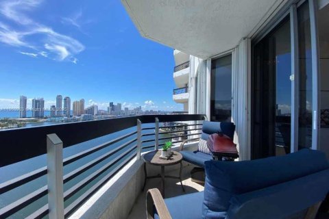 Copropriété à vendre à Aventura, Floride: 2 chambres, 126.81 m2 № 1891773 - photo 12