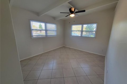 House in Tampa, Florida 2 bedrooms, 73.58 sq.m. № 2228141 - photo 8