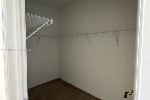 Townhouse in Florida City, Florida 3 bedrooms, 136.19 sq.m. № 2028280 - photo 7