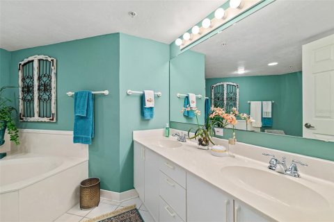 Condominio en venta en Daytona Beach Shores, Florida, 2 dormitorios, 143.07 m2 № 1685171 - foto 6