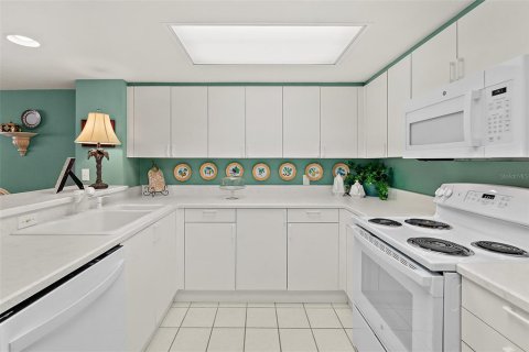 Condominio en venta en Daytona Beach Shores, Florida, 2 dormitorios, 143.07 m2 № 1685171 - foto 25