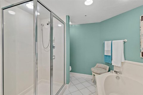 Condominio en venta en Daytona Beach Shores, Florida, 2 dormitorios, 143.07 m2 № 1685171 - foto 20