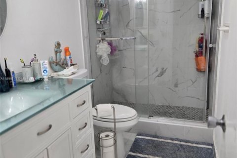 Appartement à louer à Hollywood, Floride: 2 chambres, 106.84 m2 № 1947608 - photo 6