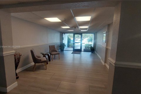 Appartement à louer à Hollywood, Floride: 2 chambres, 106.84 m2 № 1947608 - photo 9