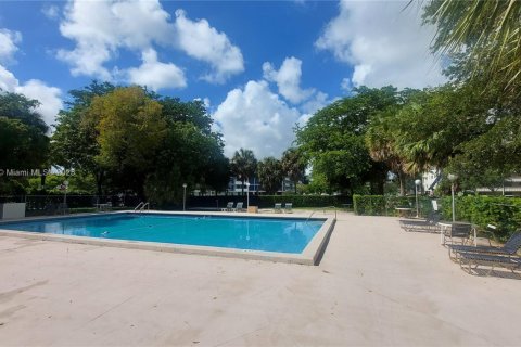 Appartement à louer à Hollywood, Floride: 2 chambres, 106.84 m2 № 1947608 - photo 8