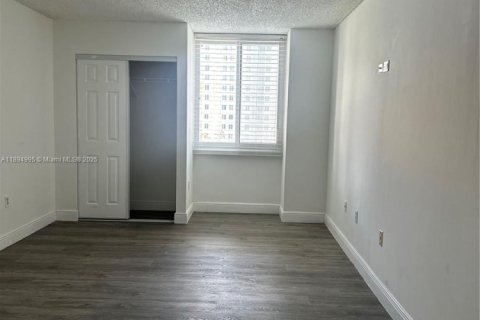 Снять в аренду кондоминиум в Майами, Флорида 2 спальни, № 1947482 - фото 12