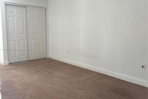 Снять в аренду кондоминиум в Майами, Флорида 2 спальни, № 1947482 - фото 15