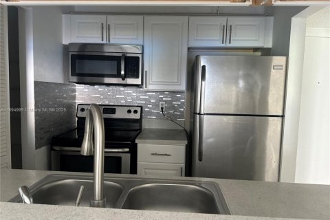 Снять в аренду кондоминиум в Майами, Флорида 2 спальни, № 1947482 - фото 4