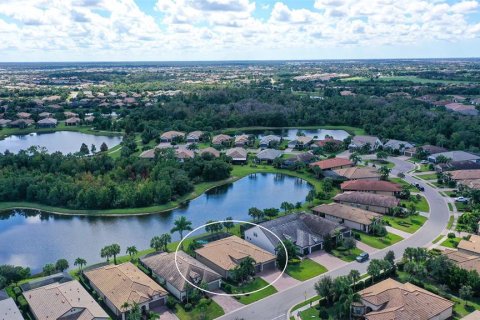 Villa ou maison à vendre à Bradenton, Floride: 3 chambres, 231.14 m2 № 2423913 - photo 5