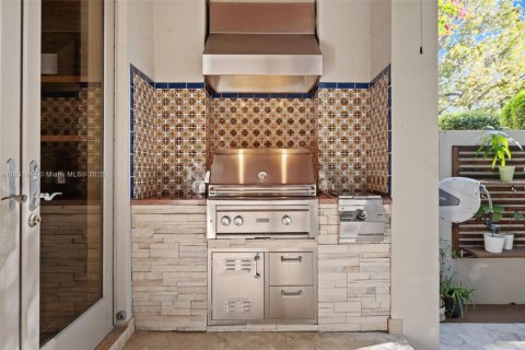 Adosado en venta en Miami, Florida, 3 dormitorios, 248.79 m2 № 1820020 - foto 13