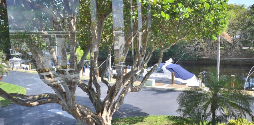 Condominio en Fort Lauderdale, Florida, 2 dormitorios № 1121433