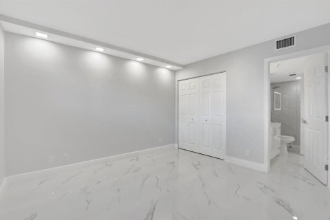 Condo in Delray Beach, Florida, 2 bedrooms № 2153774 - photo 8