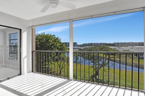 Condo in Delray Beach, Florida, 2 bedrooms № 2153774 - photo 11