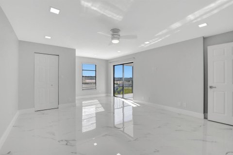 Condo in Delray Beach, Florida, 2 bedrooms № 2153774 - photo 6