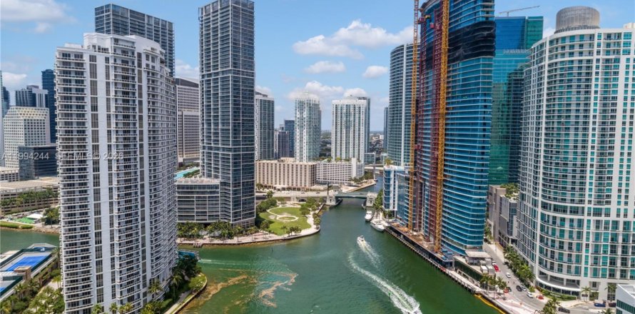 Condo à Miami, Floride, 2 chambres  № 2056390