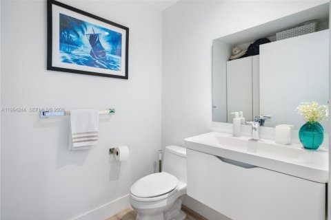 Copropriété à louer à Miami, Floride: 2 chambres, 139.82 m2 № 2056390 - photo 21