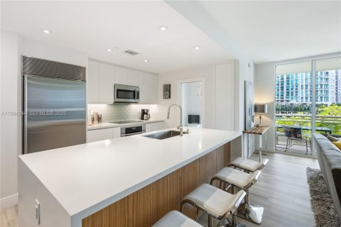 Copropriété à louer à Miami, Floride: 2 chambres, 139.82 m2 № 2056390 - photo 11