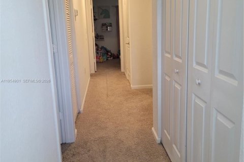 Touwnhouse à louer à Homestead, Floride: 4 chambres, 127.65 m2 № 2153367 - photo 16