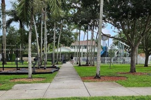 Touwnhouse à louer à Homestead, Floride: 4 chambres, 127.65 m2 № 2153367 - photo 30