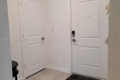 Touwnhouse à louer à Homestead, Floride: 4 chambres, 127.65 m2 № 2153367 - photo 8