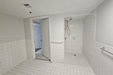 Copropriété à vendre à Hialeah, Floride: 2 chambres, 97.55 m2 № 1955588 - photo 15