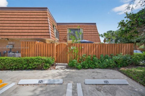 Townhouse in Jupiter, Florida 2 bedrooms, 114.83 sq.m. № 1952662 - photo 1