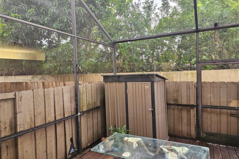 Townhouse in Miami, Florida 3 bedrooms, 125.23 sq.m. № 1945935 - photo 4
