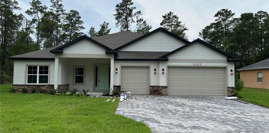 House in Homosassa, Florida 4 bedrooms, 230.21 sq.m. № 2221400