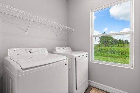 House in Homosassa, Florida 4 bedrooms, 230.21 sq.m. № 2221400 - photo 22