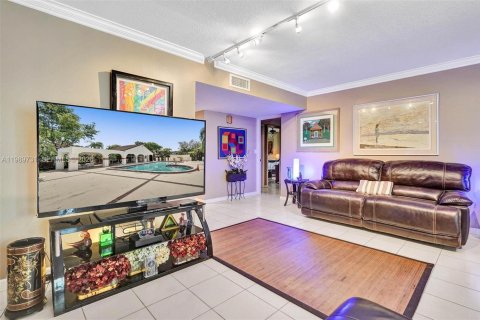 Купить кондоминиум в Майами, Флорида 2 спальни, 159.33м2, № 2051721 - фото 8