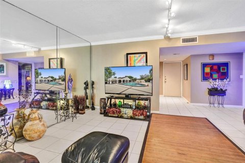 Купить кондоминиум в Майами, Флорида 2 спальни, 159.33м2, № 2051721 - фото 5