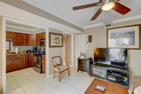 Купить кондоминиум в Майами, Флорида 2 спальни, 159.33м2, № 2051721 - фото 22