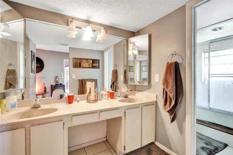 Купить кондоминиум в Майами, Флорида 2 спальни, 159.33м2, № 2051721 - фото 17