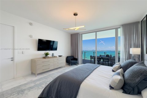 Copropriété à louer à Miami, Floride: 4 chambres, 219.99 m2 № 1889681 - photo 12