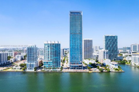 Copropriété à louer à Miami, Floride: 4 chambres, 219.99 m2 № 1889681 - photo 26