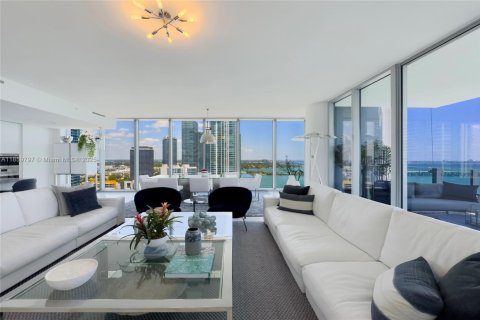 Copropriété à louer à Miami, Floride: 4 chambres, 219.99 m2 № 1889681 - photo 3