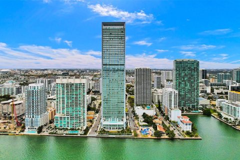 Copropriété à louer à Miami, Floride: 4 chambres, 219.99 m2 № 1889681 - photo 25