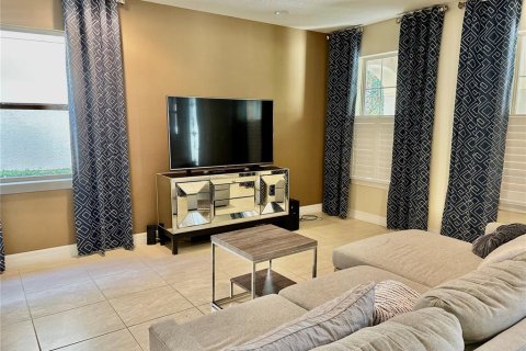Casa en venta en Winter Garden, Florida, 3 dormitorios, 181.9 m2 № 1769005 - foto 4
