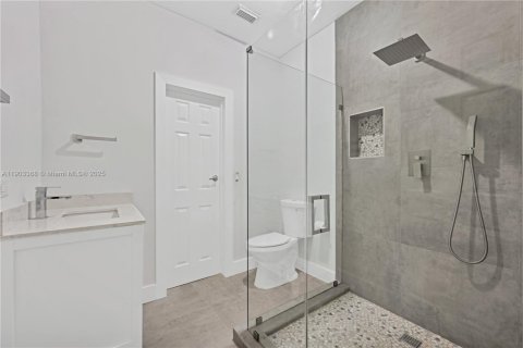 House in Hallandale Beach, Florida 3 bedrooms, 154.12 sq.m. № 2035160 - photo 18