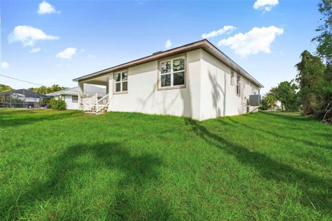 Casa en venta en Port Charlotte, Florida, 3 dormitorios, 154.59 m2 № 2147474 - foto 12