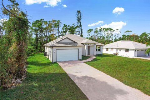 Casa en venta en Port Charlotte, Florida, 3 dormitorios, 154.59 m2 № 2147474 - foto 3