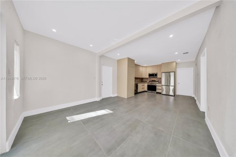 House in Miami, Florida 3 bedrooms, 80.17 sq.m. № 2000532 - photo 2