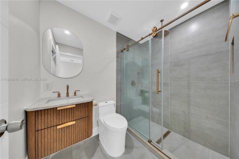 House in Miami, Florida 3 bedrooms, 80.17 sq.m. № 2000532 - photo 14