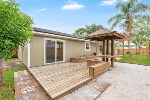 Villa ou maison à vendre à Edgewater, Floride: 3 chambres, 141.77 m2 № 2314946 - photo 26